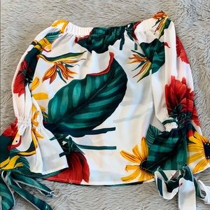 New: Off shoulder flower print blouse